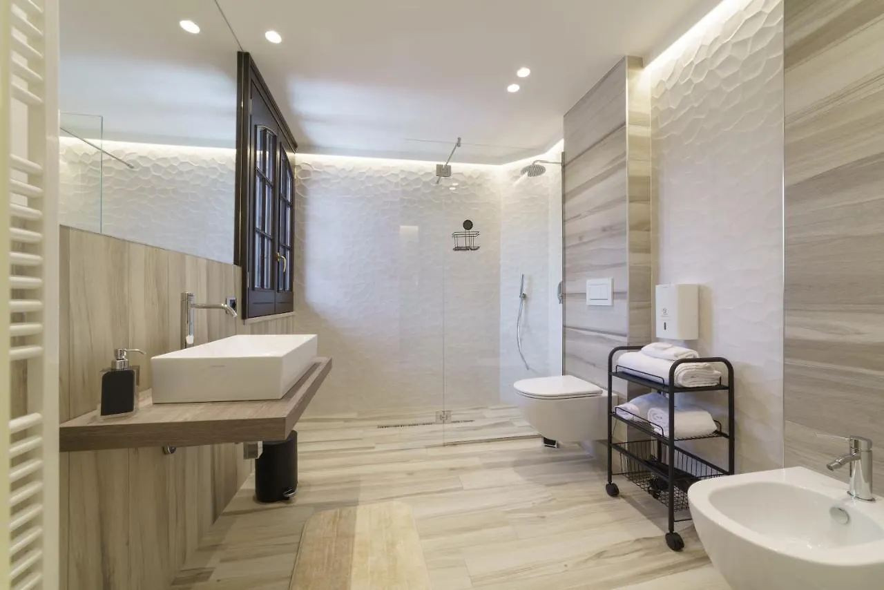 Caffetteria Luca Suite&Rooms Bronte 0*,  Italia