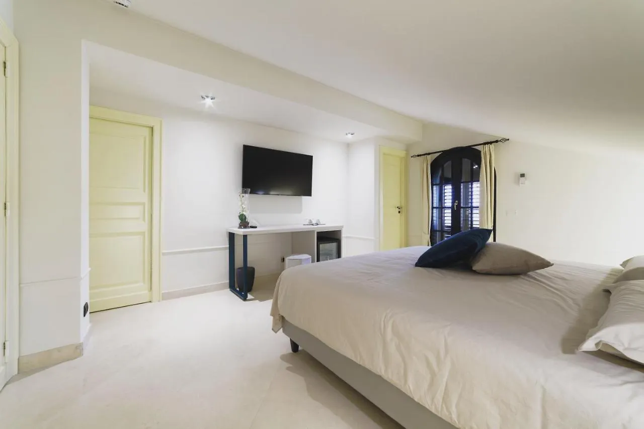 Caffetteria Luca Suite&Rooms Bronte 0*,